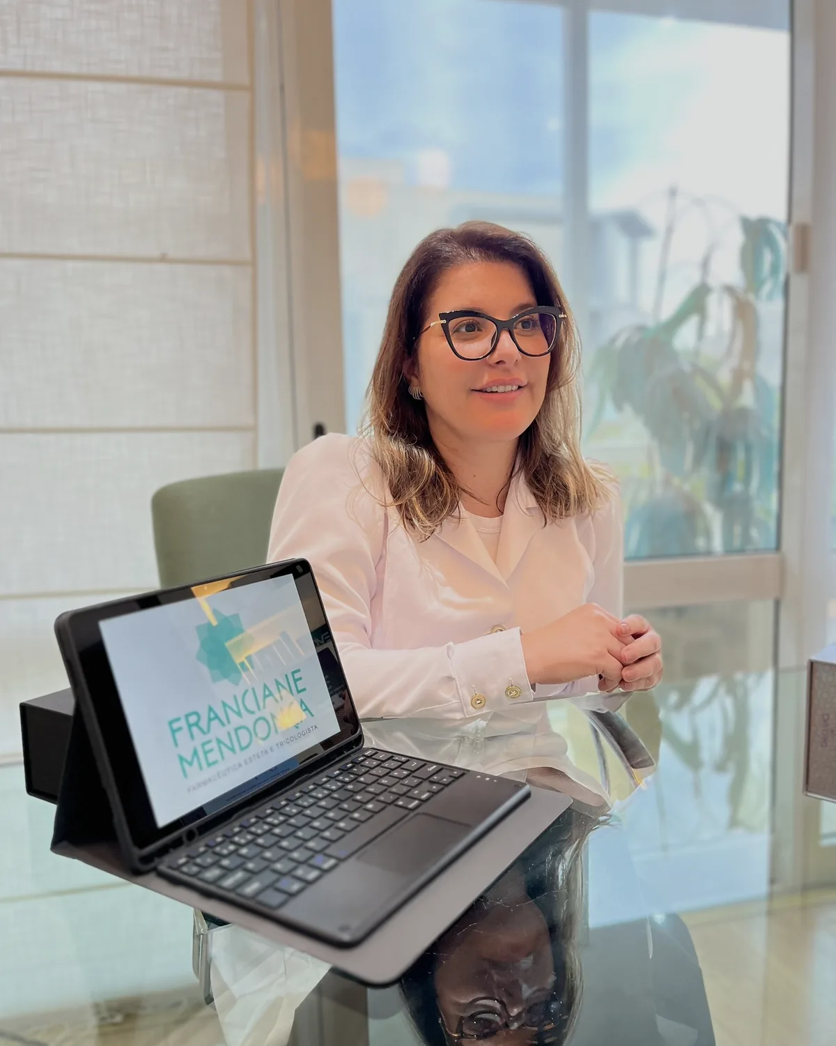 Produção de conteúdo profissional para Franciane Mendonça